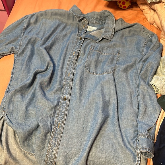 denim button up from American Eagle - Picture 1 of 3